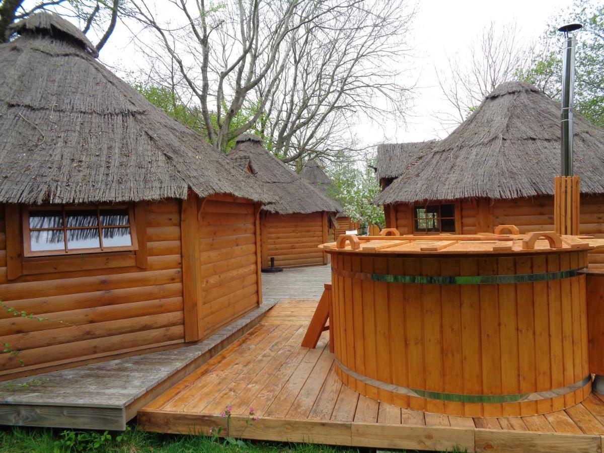Tonn"O Loisirs Villa Servel Екстериор снимка
