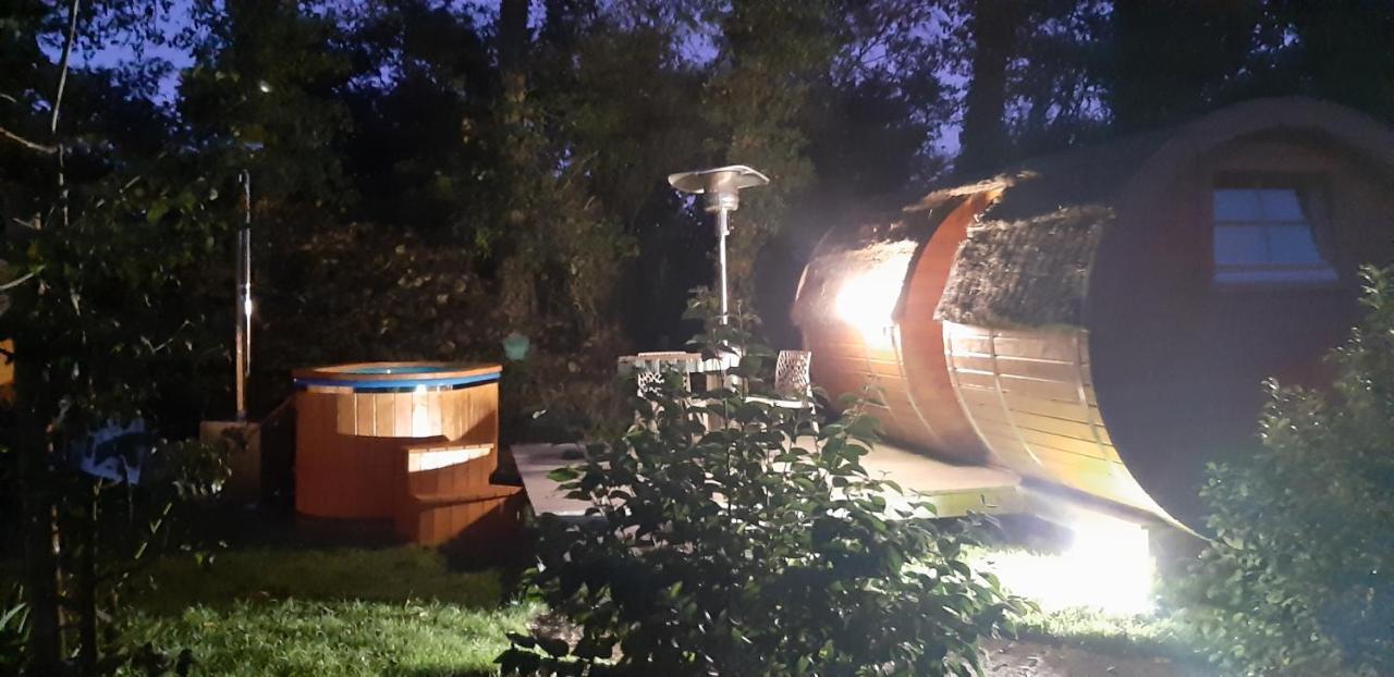 Tonn"O Loisirs Villa Servel Екстериор снимка